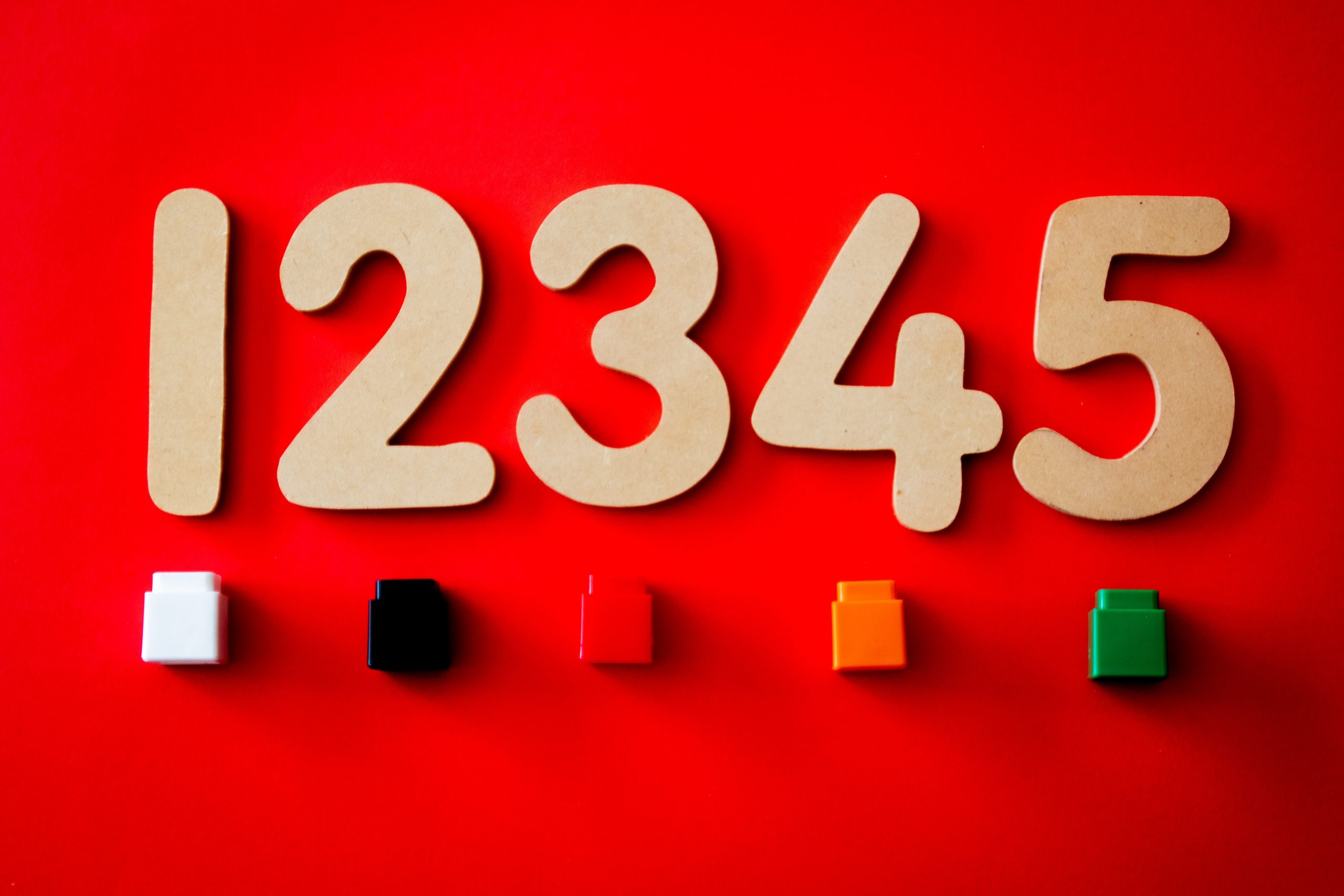 Image of numbers 1, 2, 3, 4, 5 with multicolored squares below each number; symbolizing steps to getting started
