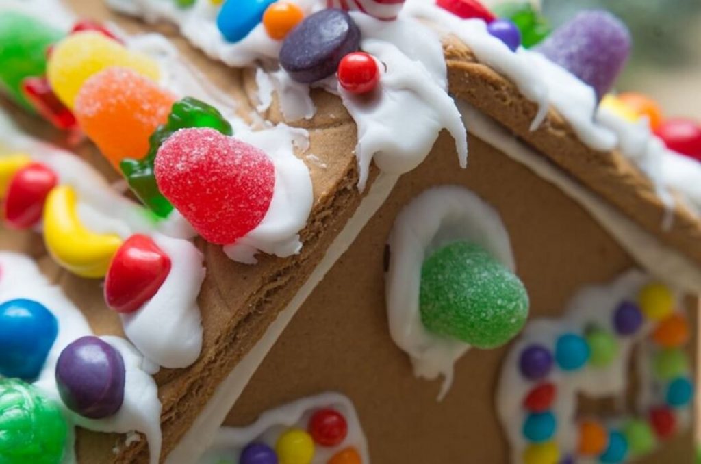 gingerbread house for holiday fundraising ideas