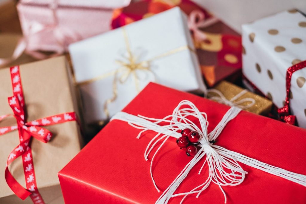 presents for seasonal raffle prize ideas